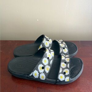 Crocs Classic Slides Daisey pattern Womens Size 10